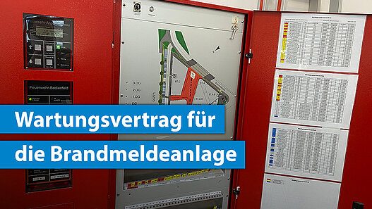 Feuerwehrbedienfeld und Feuerwehrlaufkarten einer Brandmeldeanlage